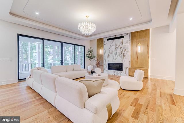 913 SYMPHONY CIR SW, Vienna, VA 22180