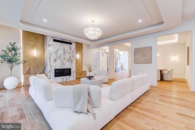 913 SYMPHONY CIR SW, Vienna, VA 22180