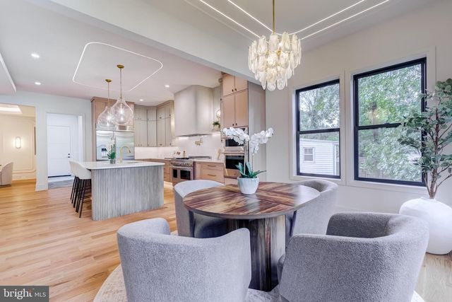 913 SYMPHONY CIR SW, Vienna, VA 22180