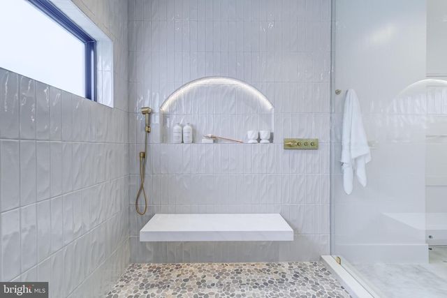 913 SYMPHONY CIR SW, Vienna, VA 22180