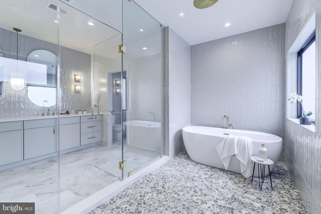 913 SYMPHONY CIR SW, Vienna, VA 22180