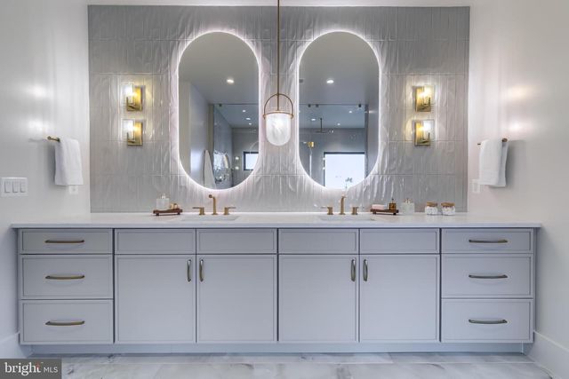 913 SYMPHONY CIR SW, Vienna, VA 22180