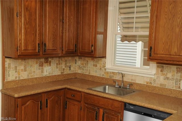 1158 Castleton Road, Cleveland Heights, OH 44121