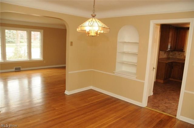 1158 Castleton Road, Cleveland Heights, OH 44121