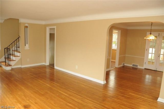 1158 Castleton Road, Cleveland Heights, OH 44121