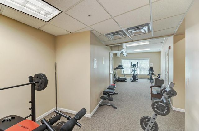 601 W Rand Road 106, Arlington Heights, IL 60004
