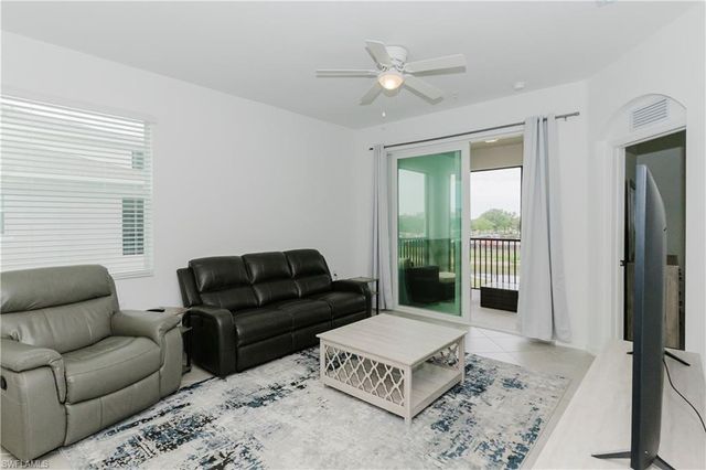 18461 COPPERHEAD CT N 431, Lehigh Acres, FL 33936