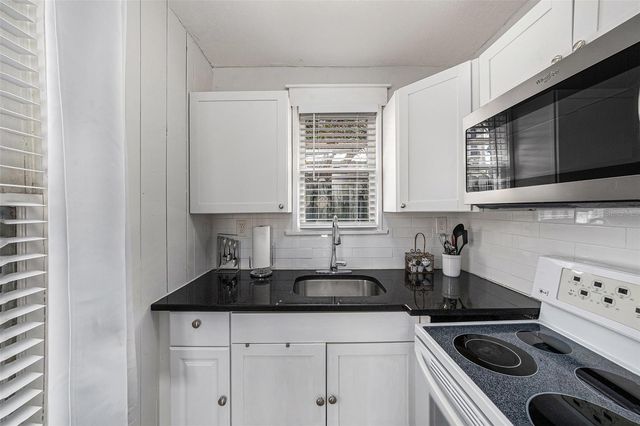 19652 GULF BOULEVARD, Indian Shores, FL 33785