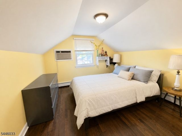72 Foster Rd, Tenafly Boro, NJ 07670