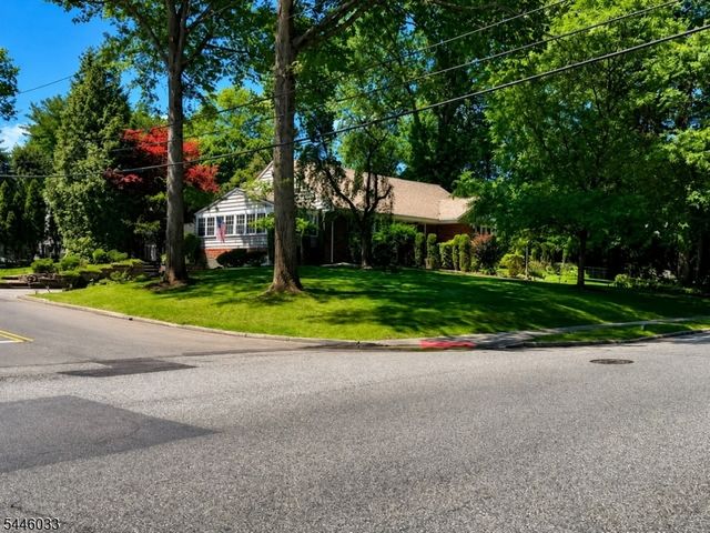 72 Foster Rd, Tenafly Boro, NJ 07670