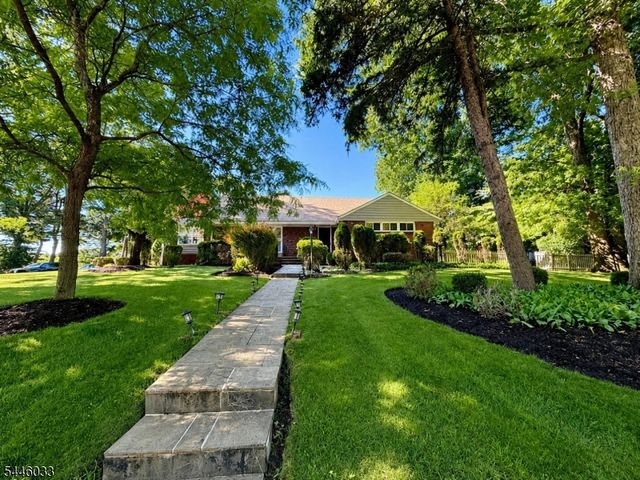 72 Foster Rd, Tenafly Boro, NJ 07670