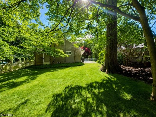 72 Foster Rd, Tenafly Boro, NJ 07670