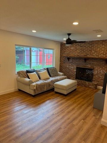 1009 E NORTH STREET, Tampa, FL 33604