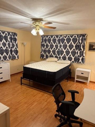 1009 E NORTH STREET, Tampa, FL 33604