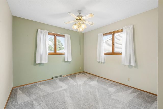 2923 Cypress Drive, Bettendorf, IA 52722