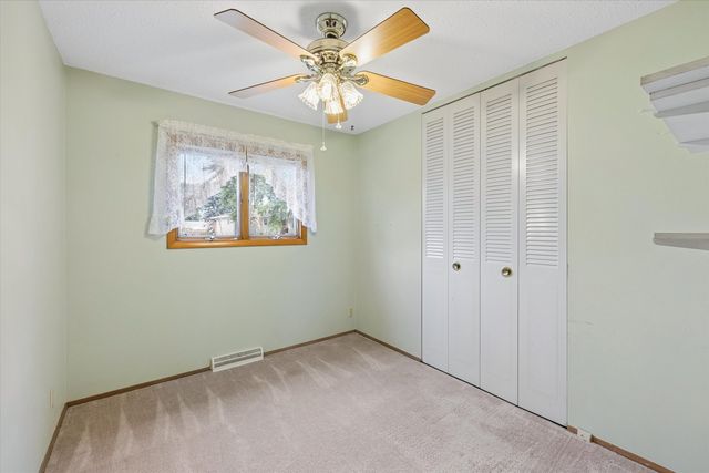 2923 Cypress Drive, Bettendorf, IA 52722
