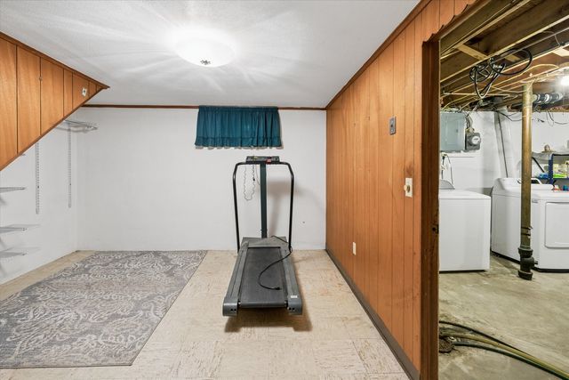 2923 Cypress Drive, Bettendorf, IA 52722