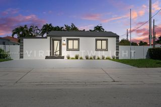 841 SE 11th Pl, Hialeah, FL 33010