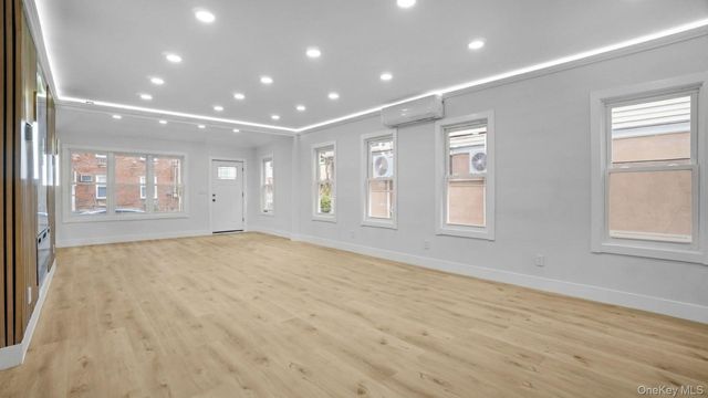 4219 Murdock Avenue, Bronx, NY 10466