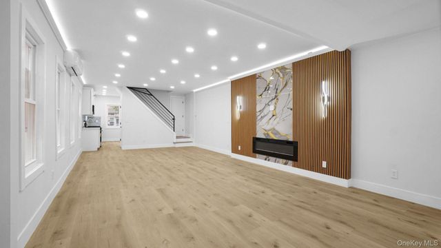4219 Murdock Avenue, Bronx, NY 10466