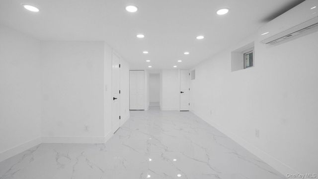 4219 Murdock Avenue, Bronx, NY 10466