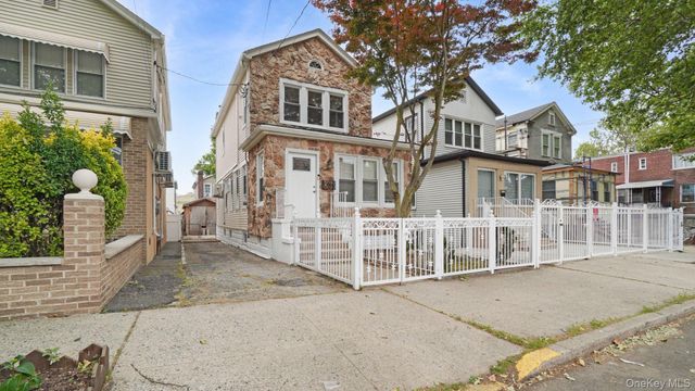 4219 Murdock Avenue, Bronx, NY 10466