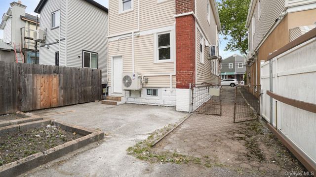 4219 Murdock Avenue, Bronx, NY 10466
