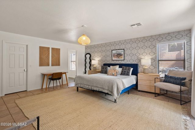 10196 N Nine Iron Drive, Tucson, AZ 85737