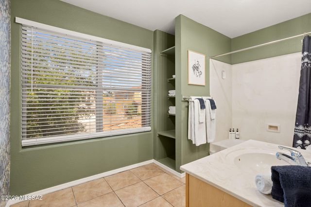 10196 N Nine Iron Drive, Tucson, AZ 85737
