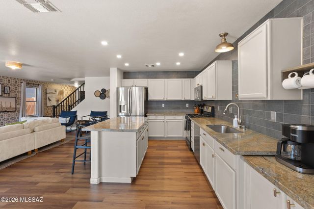10196 N Nine Iron Drive, Tucson, AZ 85737