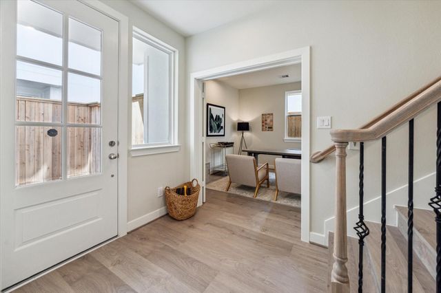 125 Eastwood Street, Houston, TX 77011