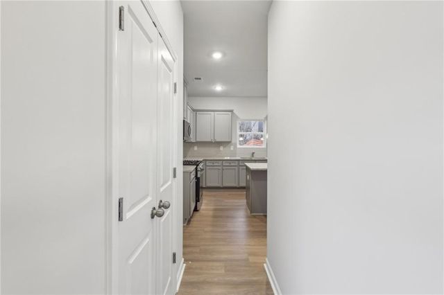 3725 Heron Creek Court, Loganville, GA 30052