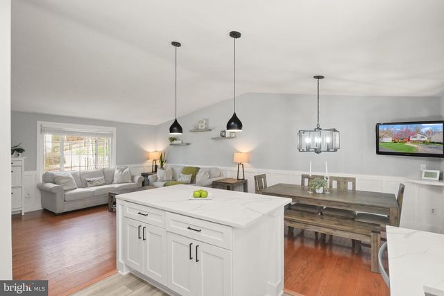 8282 MORNING DEW CT, Springfield, VA 22153