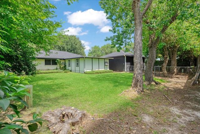5003 Camden Lane, Pearland, TX 77584