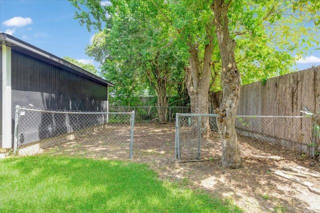 5003 Camden Lane, Pearland, TX 77584