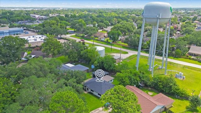 5003 Camden Lane, Pearland, TX 77584