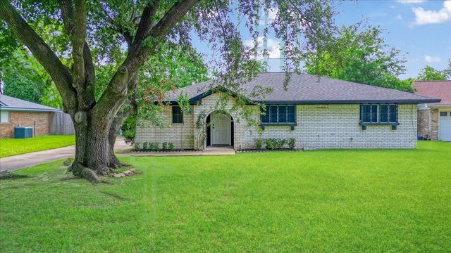 5003 Camden Lane, Pearland, TX 77584