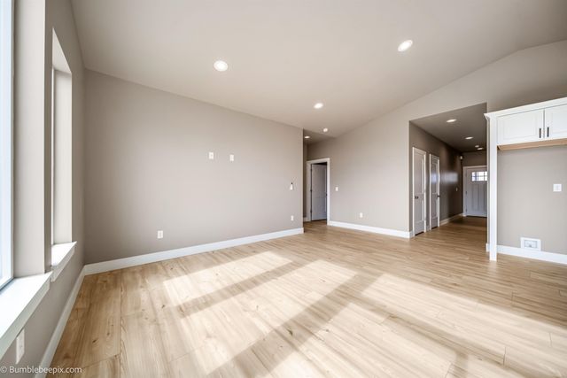 1006 Steptoe View Ln, Cheney, WA 99004