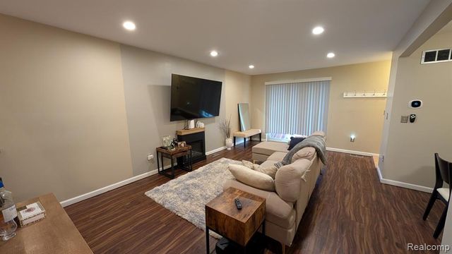 27181 Winchester Street, Brownstown, MI 48183