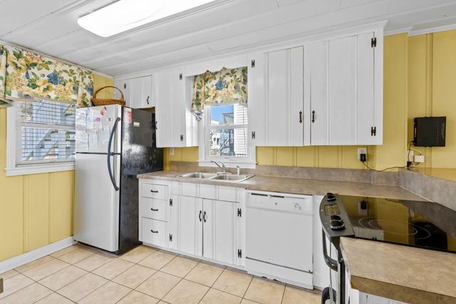 1202 S Ocean Blvd., North Myrtle Beach, SC 29582