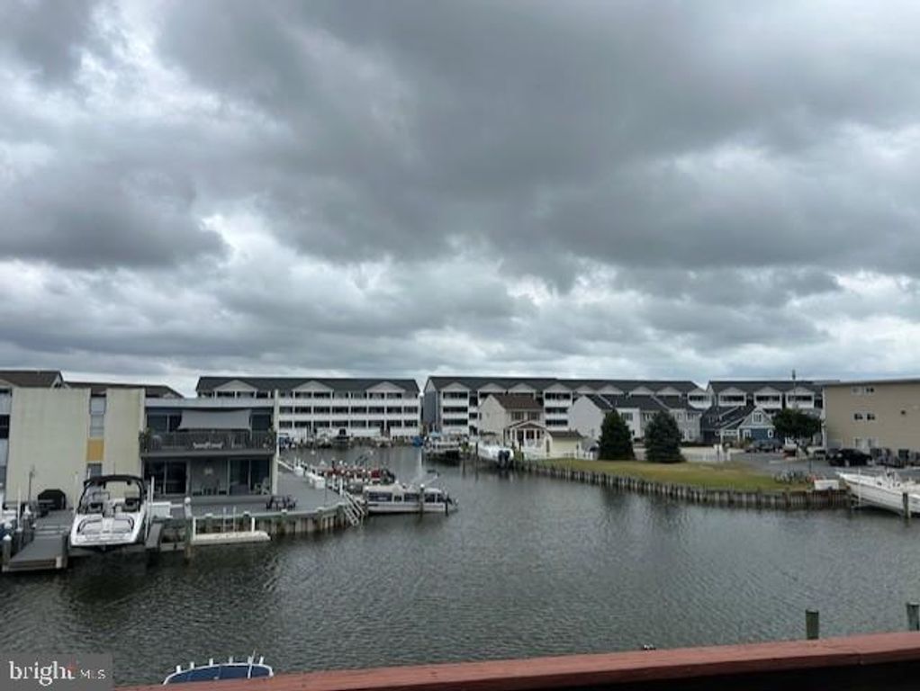 160-B CAPTAINS QUARTERS RD, Ocean City, MD 21842