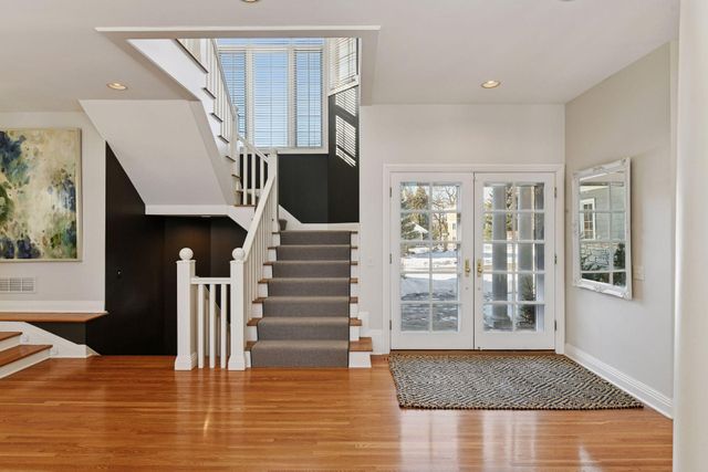 45 Gideons Point Road, Tonka Bay, MN 55331