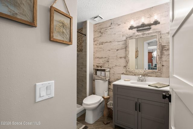 700 Wave Crest Avenue 206, Indialantic, FL 32903