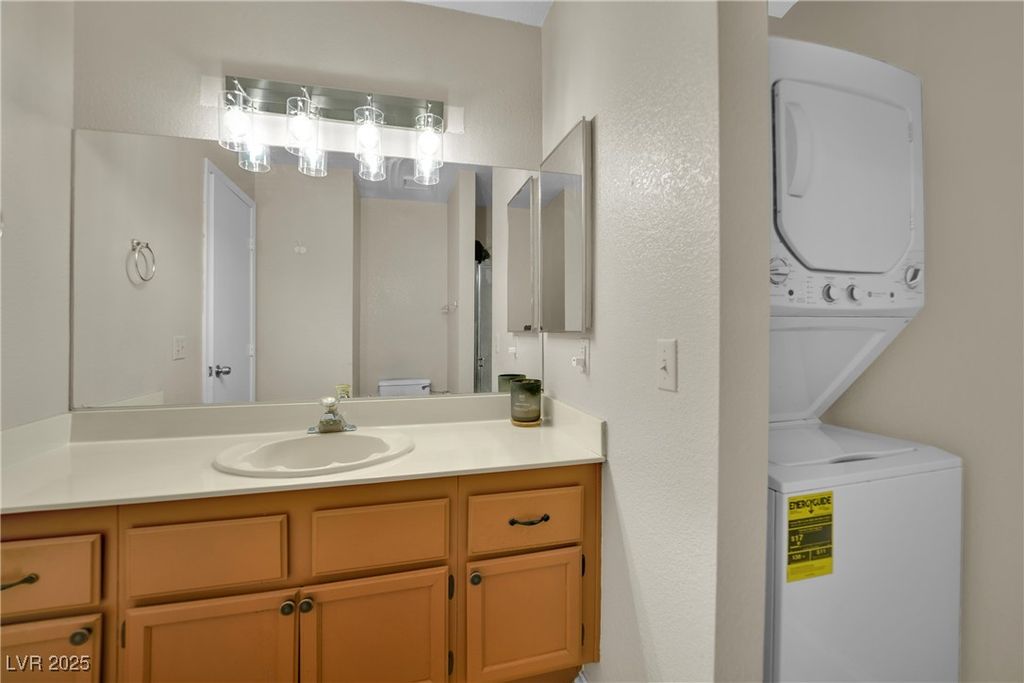 Image 10 of property listing at 6881 Tamarus Street 202, Las Vegas, NV 89119