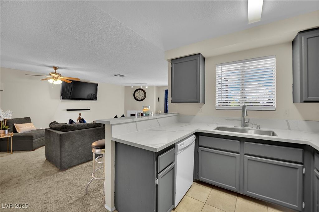 Image 7 of property listing at 6881 Tamarus Street 202, Las Vegas, NV 89119