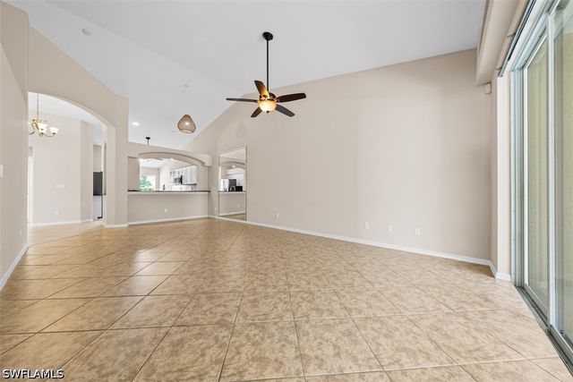 8471 Ibis Cove CIR M677, Naples, FL 34119