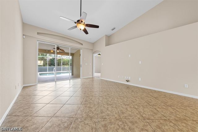 8471 Ibis Cove CIR M677, Naples, FL 34119