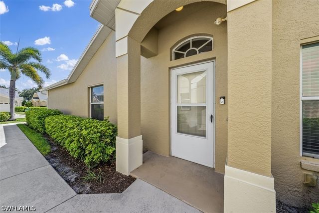 8471 Ibis Cove CIR M677, Naples, FL 34119