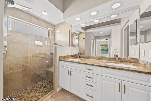 8471 Ibis Cove CIR M677, Naples, FL 34119
