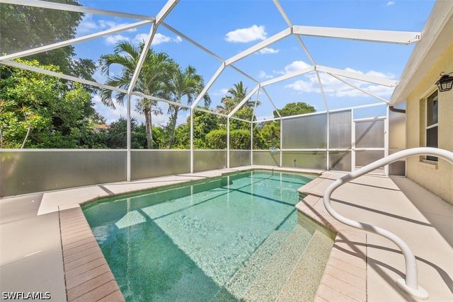 8471 Ibis Cove CIR M677, Naples, FL 34119